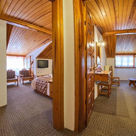 Hotel Victoria Мецовон Экстерьер фото