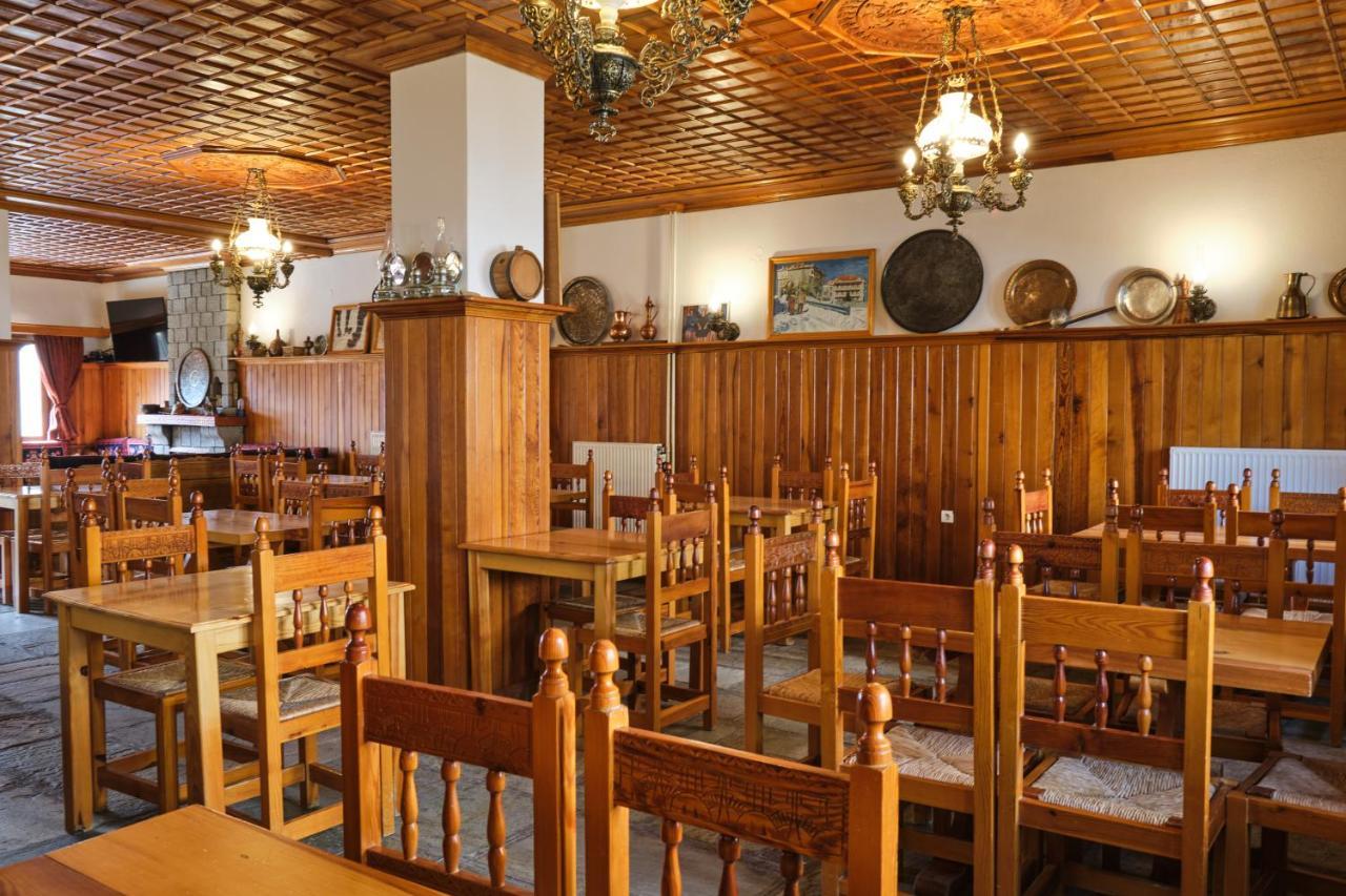Hotel Victoria Мецовон Экстерьер фото