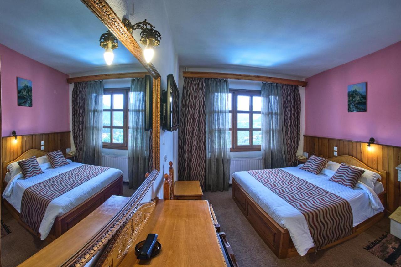 Hotel Victoria Мецовон Экстерьер фото