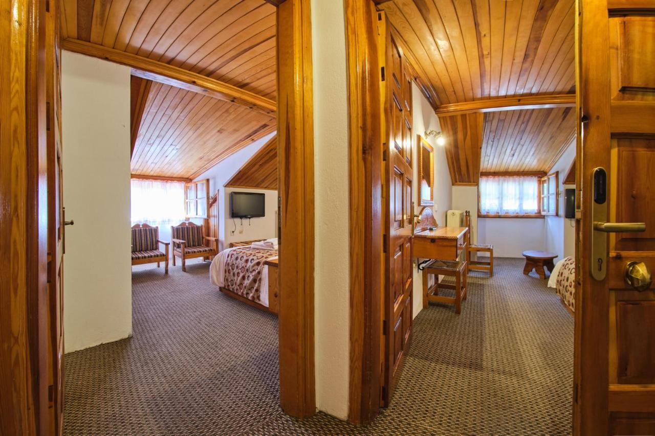 Hotel Victoria Мецовон Экстерьер фото