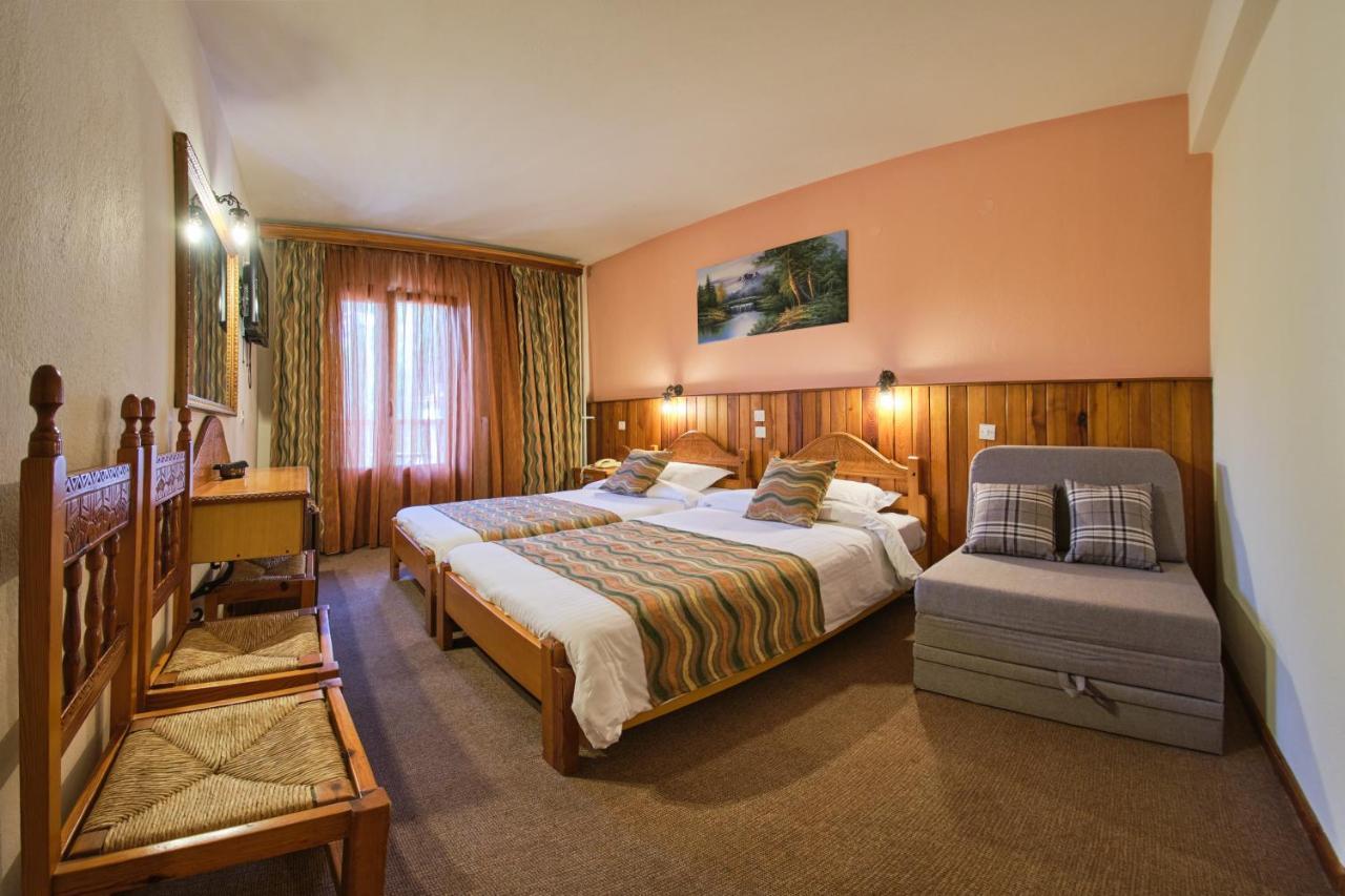 Hotel Victoria Мецовон Экстерьер фото