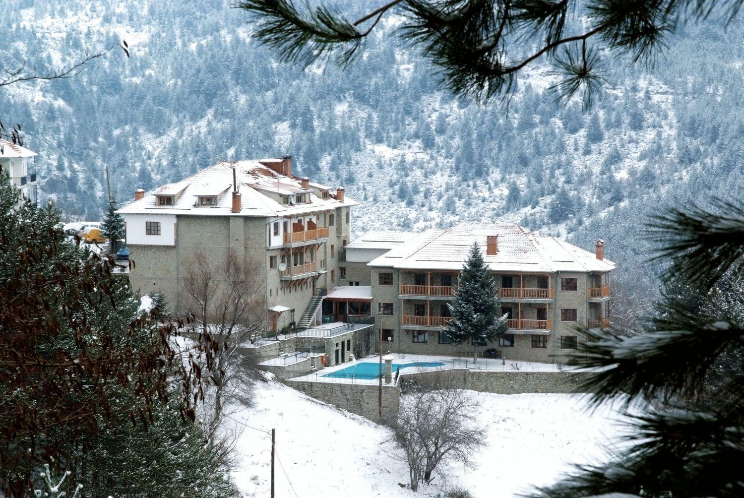 Hotel Victoria Мецовон Экстерьер фото